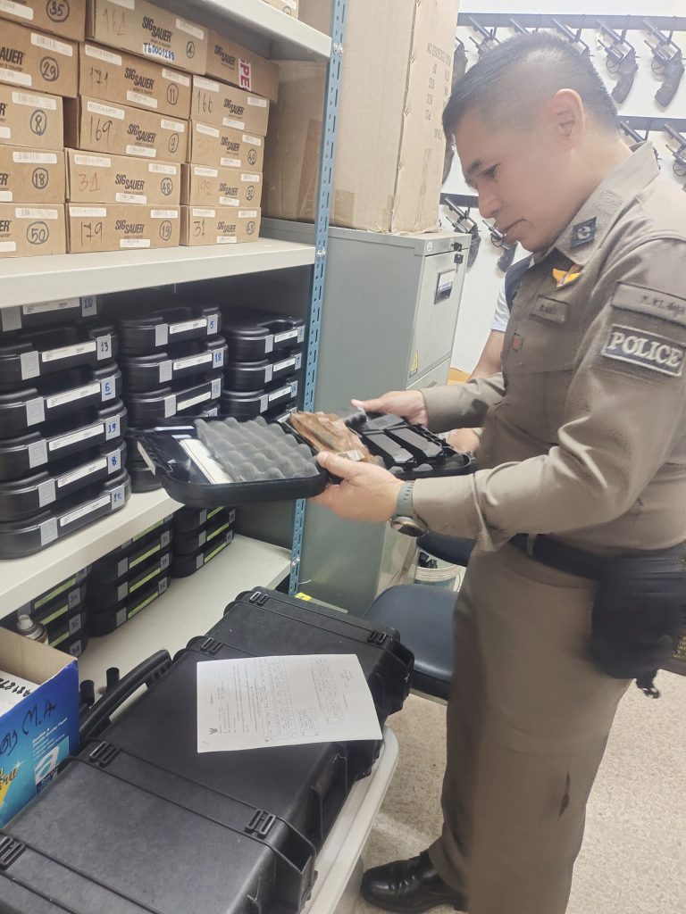 กิจกรรมที่ 5 ผกก.สภ.ทุ่งหว้าอบรมให้ความรู้แก่เจ้าหน้าที่ในการจัดเก็บของกลาง และของราชการเพื่อป้องกันการทุจริตต่อหน้าที่